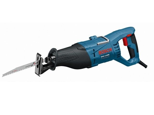 Сабельная пила BOSCH GSA 1100 E в чем. + 2 пильных полотна (1100 Вт, дерево до 230 мм, металл до 20 мм) - фото